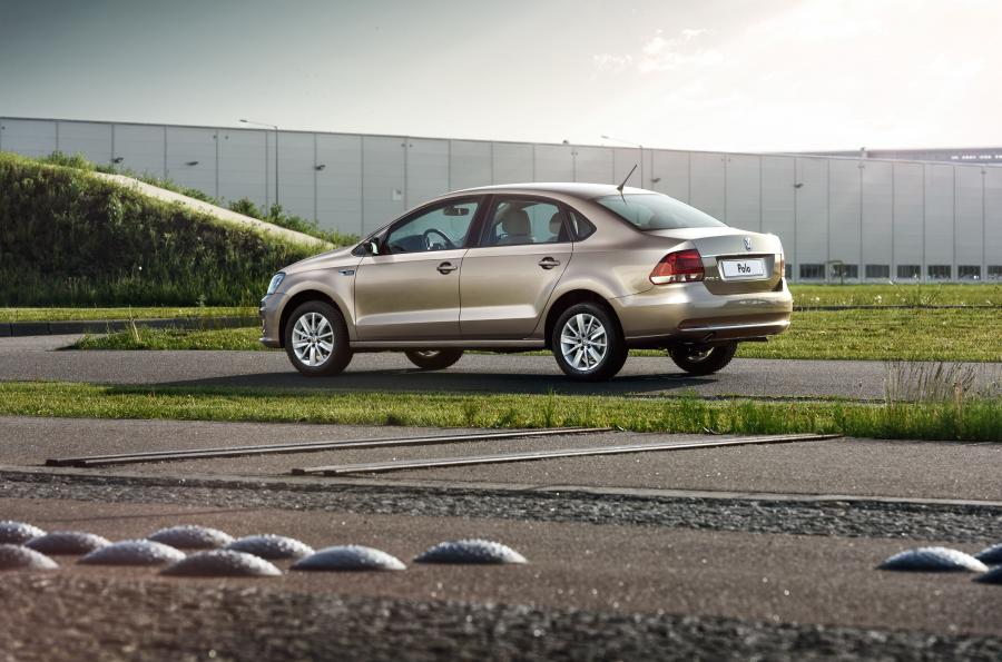  Volkswagen Polo Sedan 2015 года  (фото 14 из 30)